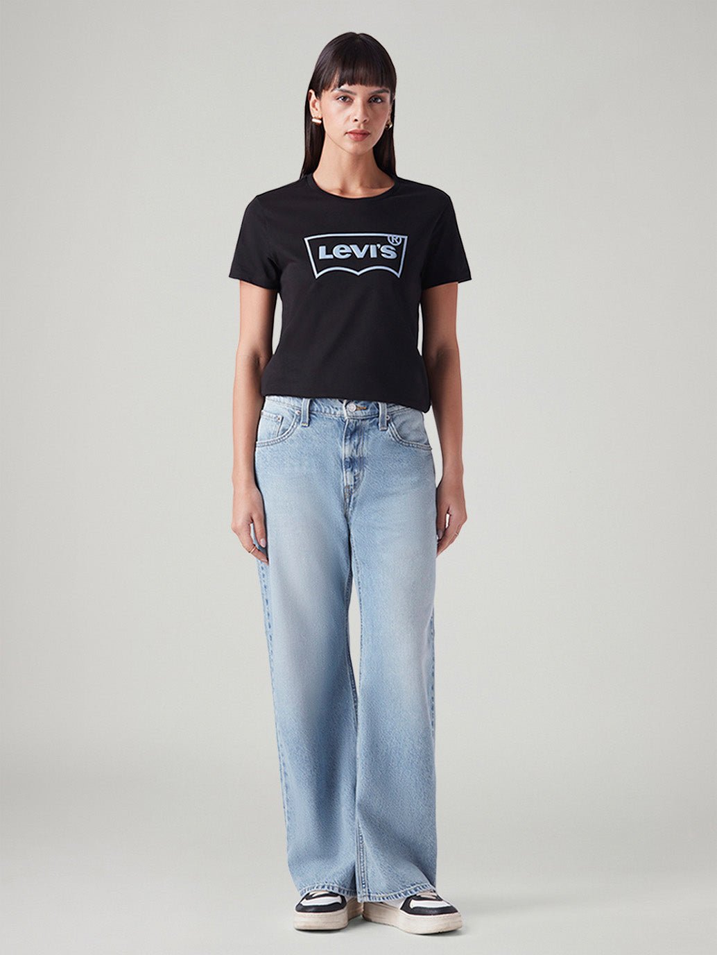 Women's Light Blue Loose Bootcut Fit High Rise Jeans - Image 8